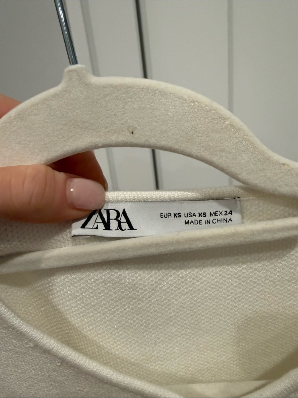 Zara Cream Button-Front Knit Tank - Picture 2 of 2